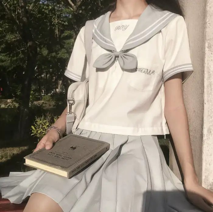 乌鸦为什么是黑的