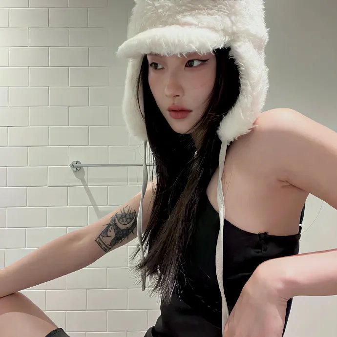 萍水相腐檐廊下